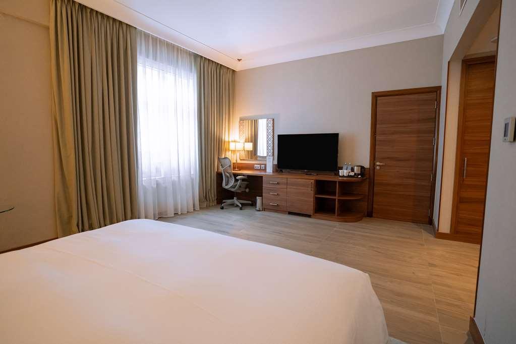 Hilton Garden Inn Dubai Al Muraqabat - Deira Zimmer foto